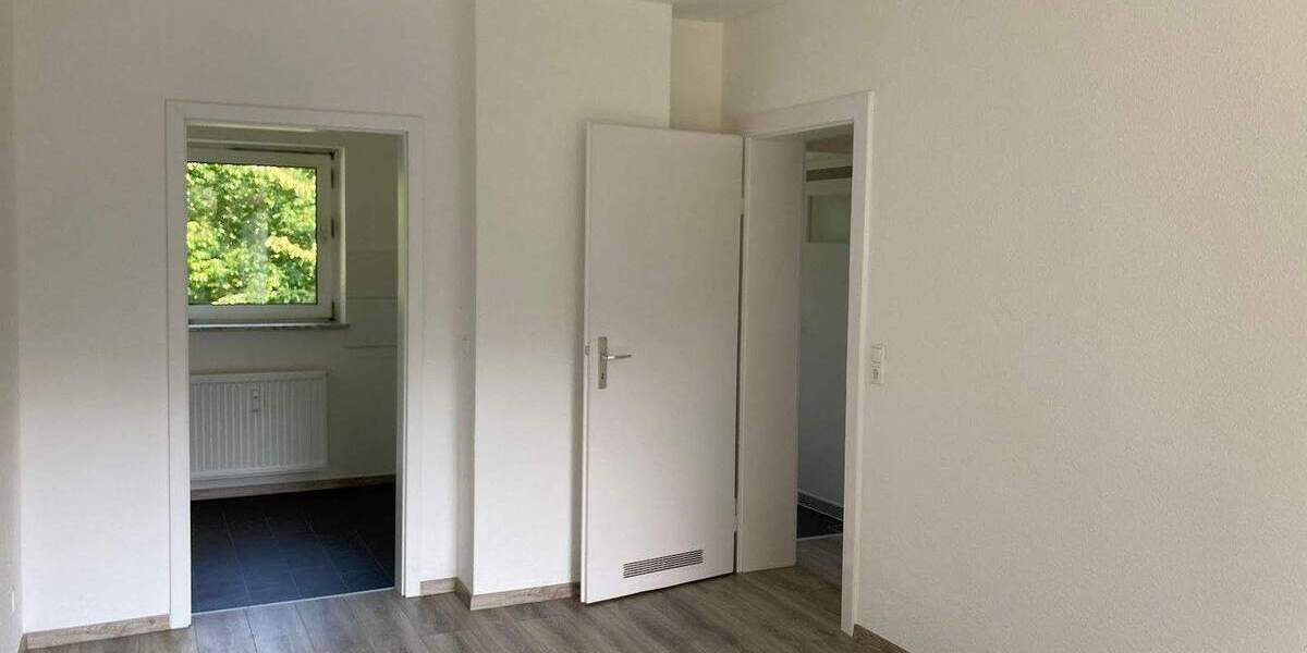 Etagenwohnung Salzgitter Lebenstedt - 3 Zimmer, 57 m&sup2;, 335&euro; | Angebot:25927775