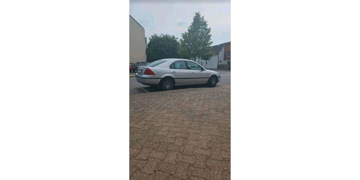 Ford Mondeo 143.000 km 800 &euro; Peine 31228