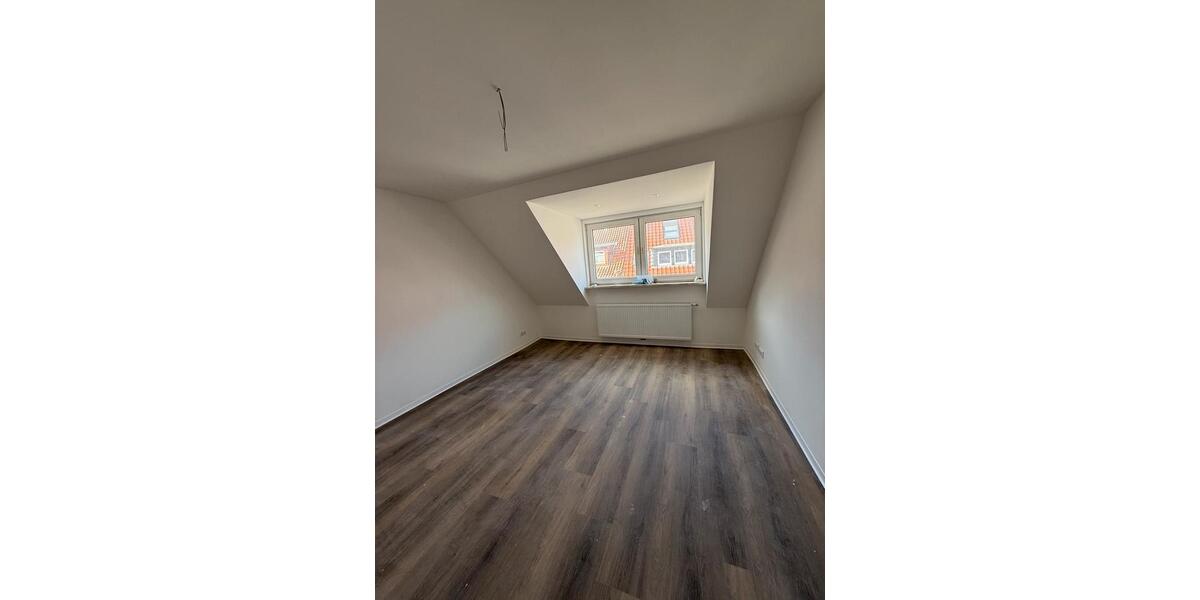 Dachgeschoßwohnung Hildesheim - 3 Zimmer, 55 m&sup2;, 1.015&euro; | Angebot:25963341
