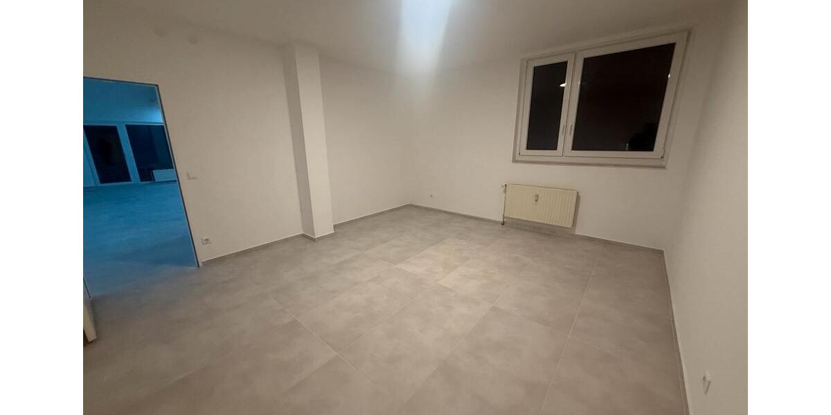 Etagenwohnung Hannover - 3 Zimmer, 130 m&sup2;, 1.680&euro; | Angebot:25066565
