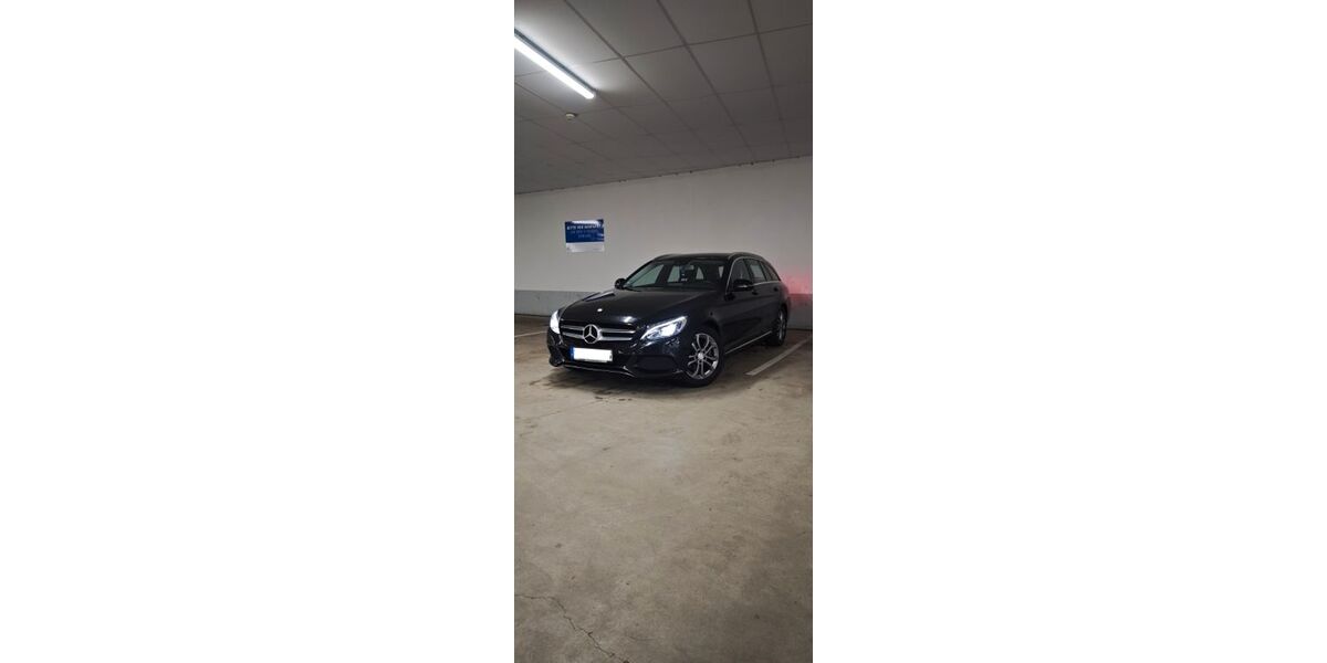 Mercedes-Benz C 220 216.000 km 13.150 &euro; Salzgitter 38226
