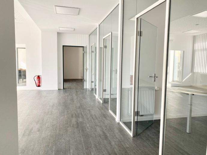 Gewerbeobjekt Hildesheim Moritzberg - 9 Zimmer, 242 m&sup2;, 2.425&euro; | Angebot:25996509