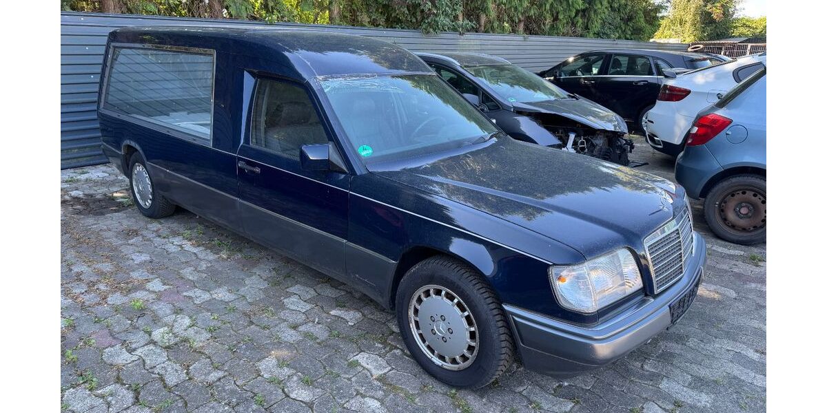 Mercedes-Benz 280 118.983 km 3.990 &euro; Bad Salzdetfurth 31162
