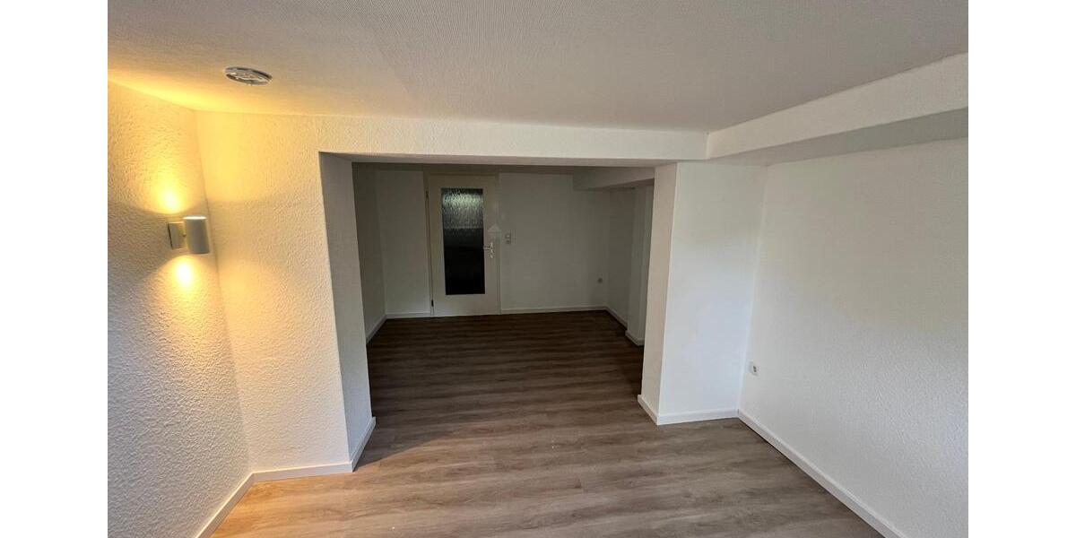 Hochparterre Hildesheim Itzum-Marienburg - 3 Zimmer, 95 m&sup2;, 900&euro; | Angebot:26634978