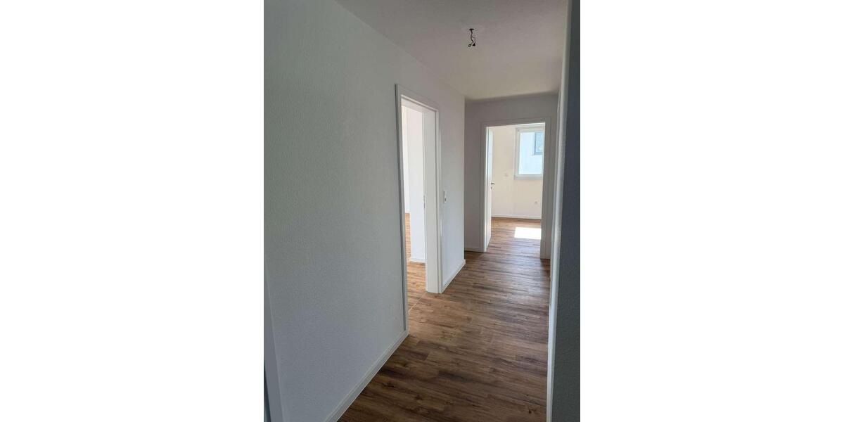 Etagenwohnung Springe - 3 Zimmer, 81 m&sup2;, 920&euro; | Angebot:26658657
