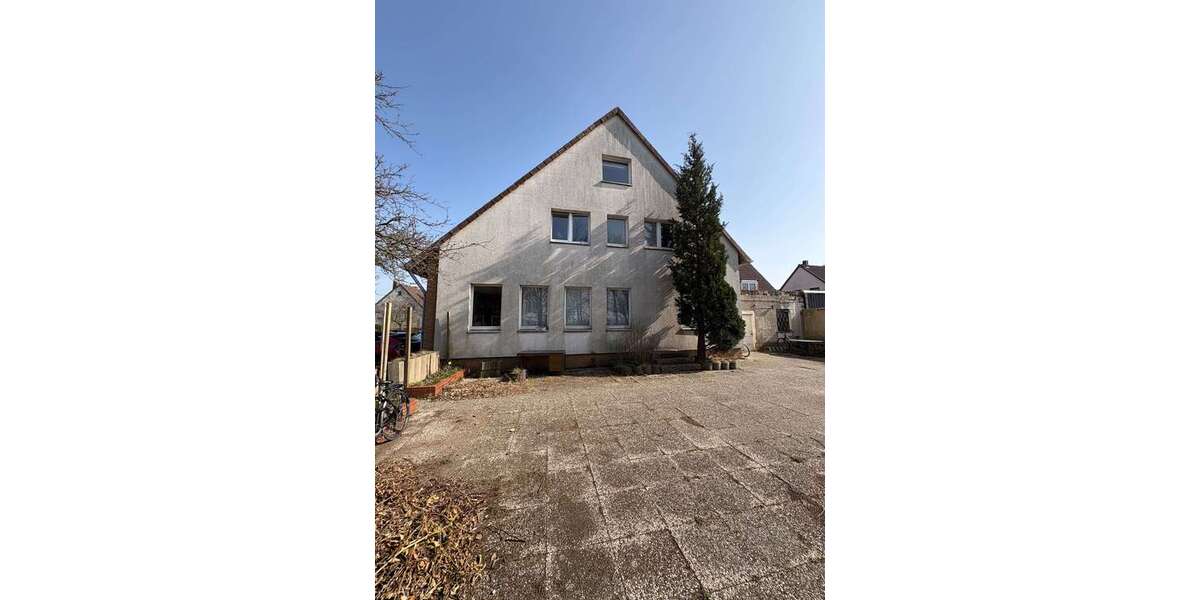 Einfamilienhaus Hildesheim Oststadt/Stadtfeld - 18 Zimmer, 300 m&sup2;, 590.000&euro; | Angebot:25802628