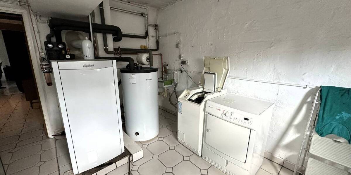 Einfamilienhaus Bad Salzdetfurth Wesseln - 7 Zimmer, 280 m&sup2;, 399.000&euro; | Angebot:25734423