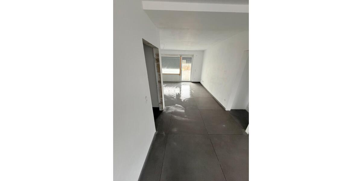 Etagenwohnung Laatzen - 3 Zimmer, 78 m&sup2;, 1.100&euro; | Angebot:25857232