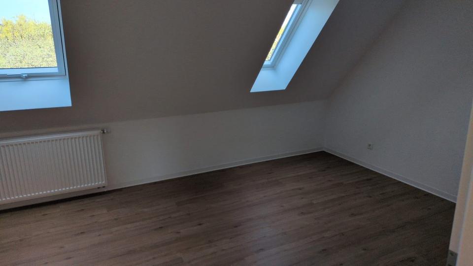 Dachgeschoßwohnung Hannover Linden-Limmer - 3 Zimmer, 86 m&sup2;, 987&euro; | Angebot:26447587