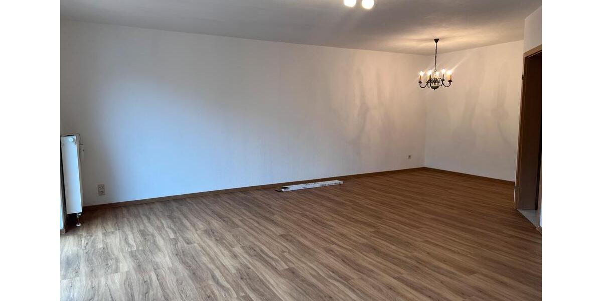 Etagenwohnung Sibbesse - 4 Zimmer, 110 m&sup2;, 1.100&euro; | Angebot:25869770