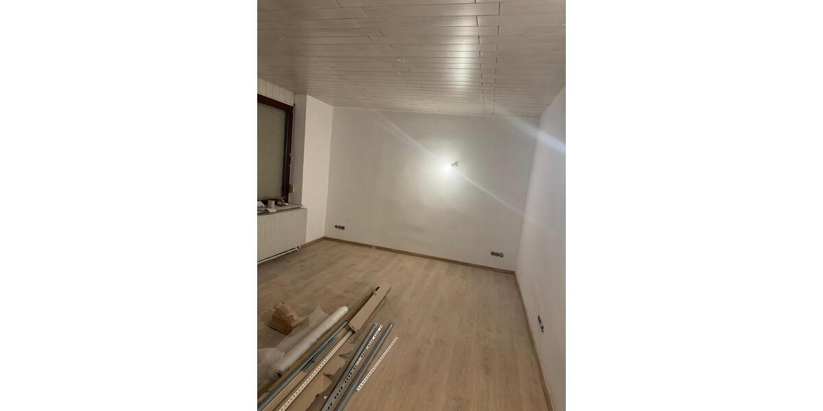 Etagenwohnung Lehrte - 3 Zimmer, 75 m&sup2;, 1.100&euro; | Angebot:25782502