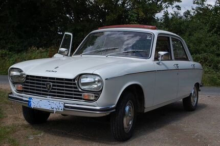 Peugeot 204 15.600 km 6.700 &euro; Wennigsen (Deister) (Bredenbeck) 30974