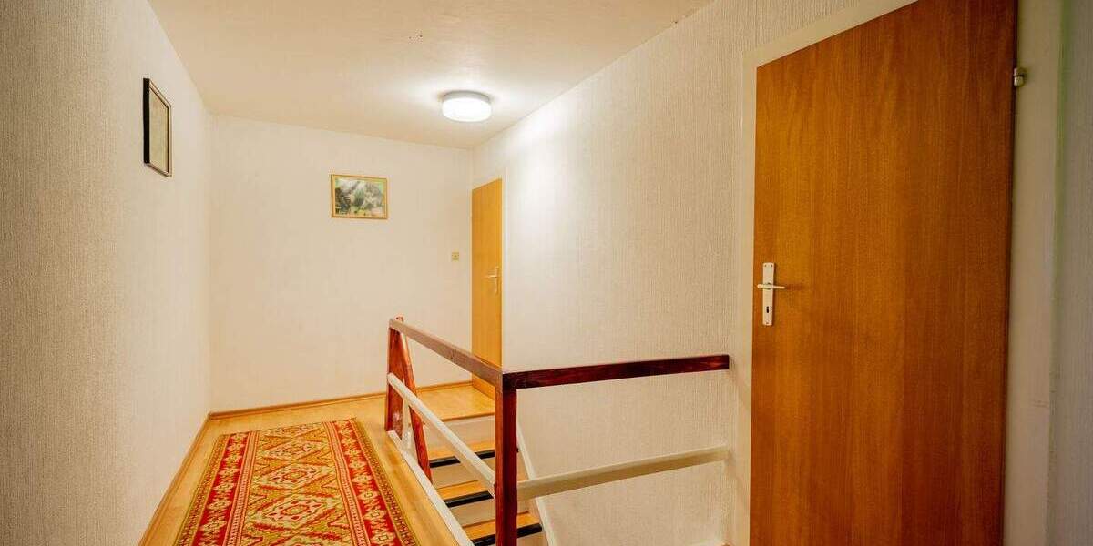 Mehrfamilienhaus, Wohnhaus Bad Salzdetfurth Detfurth - 7 Zimmer, 290 m&sup2;, 220.000&euro; | Angebot:25835327