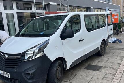 Opel Vivaro 110.096 km 9.499 &euro; Hannover 30167