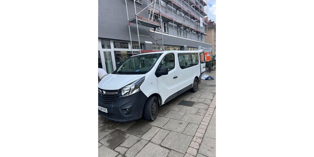 Opel Vivaro 110.096 km 9.499 &euro; Hannover 30167