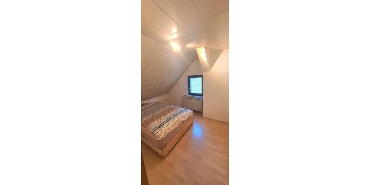 Dachgeschoßwohnung Hildesheim Bockfeld - 25 Zimmer, 70 m&sup2;, 900&euro; | Angebot:26526978