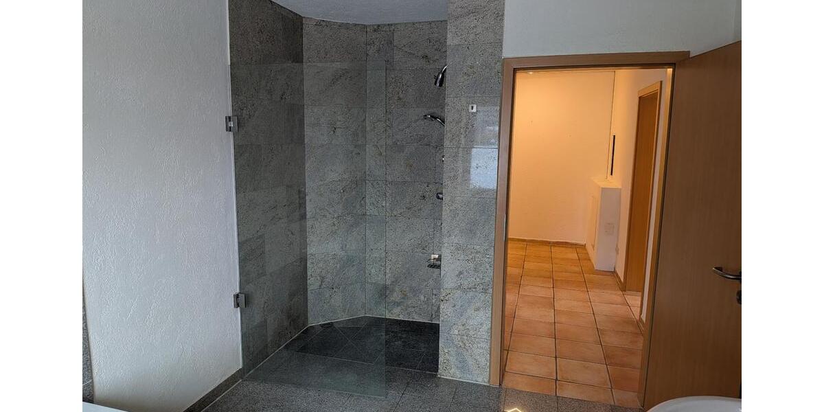 Erdgeschoßwohnung Bad Salzdetfurth - 2 Zimmer, 108 m&sup2;, 680&euro; | Angebot:26680527