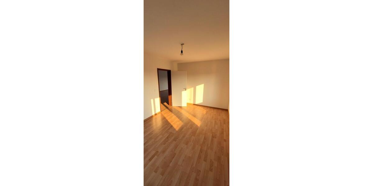 Etagenwohnung Hannover Buchholz-Kleefeld - 3 Zimmer, 81 m&sup2;, 810&euro; | Angebot:25443300