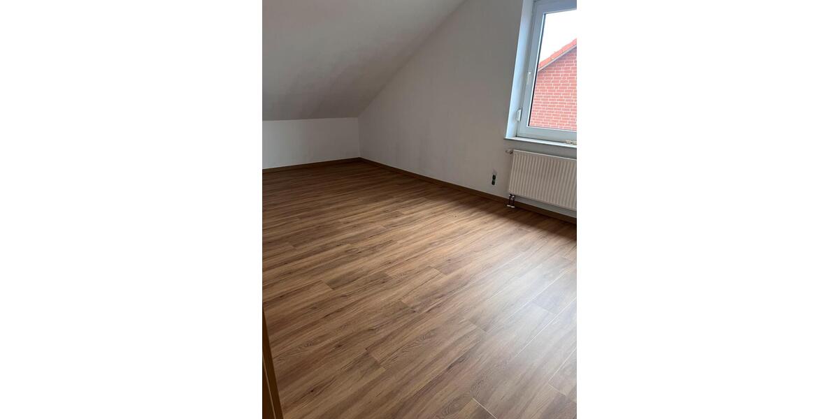 Etagenwohnung Sibbesse - 4 Zimmer, 110 m&sup2;, 1.100&euro; | Angebot:25869770