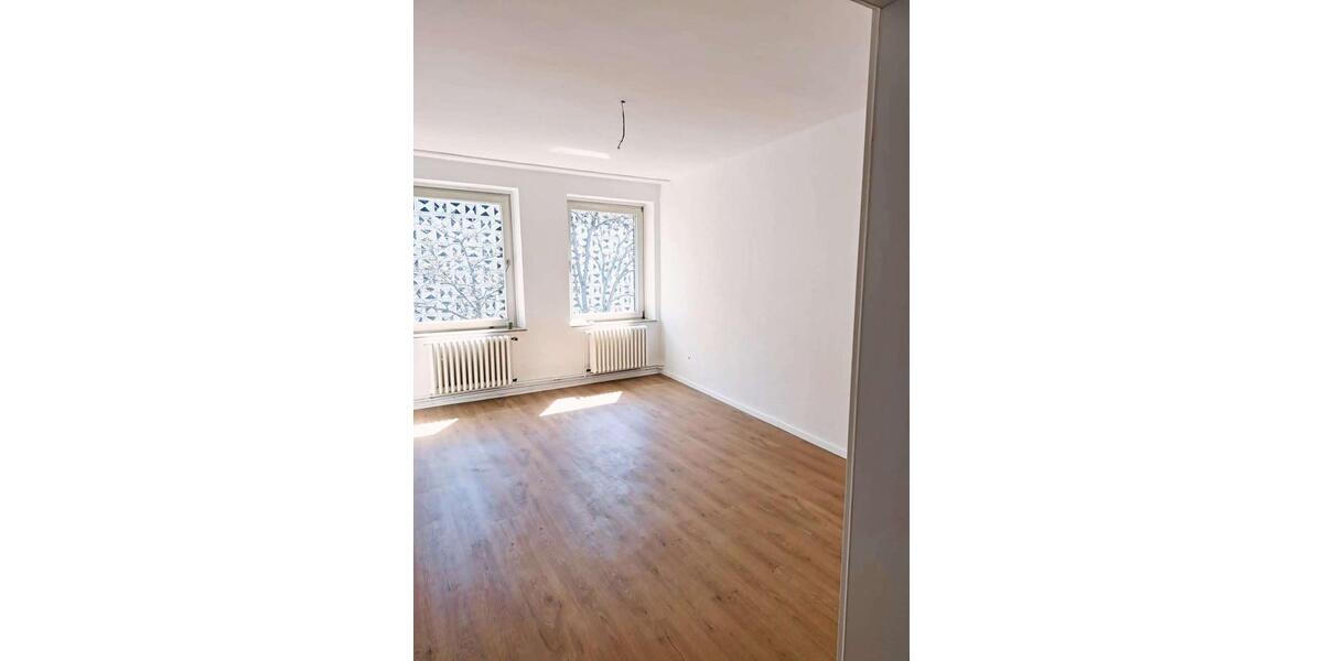 Etagenwohnung Hildesheim - 4 Zimmer, 120 m&sup2;, 960&euro; | Angebot:25904595