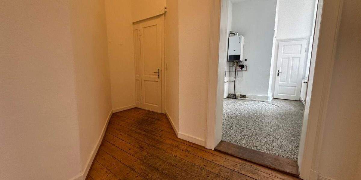 Etagenwohnung Hildesheim Ost - 2 Zimmer, 65 m&sup2;, 595&euro; | Angebot:25681986