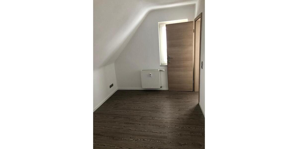 Etagenwohnung Lehrte - 3 Zimmer, 78 m&sup2;, 880&euro; | Angebot:25450518