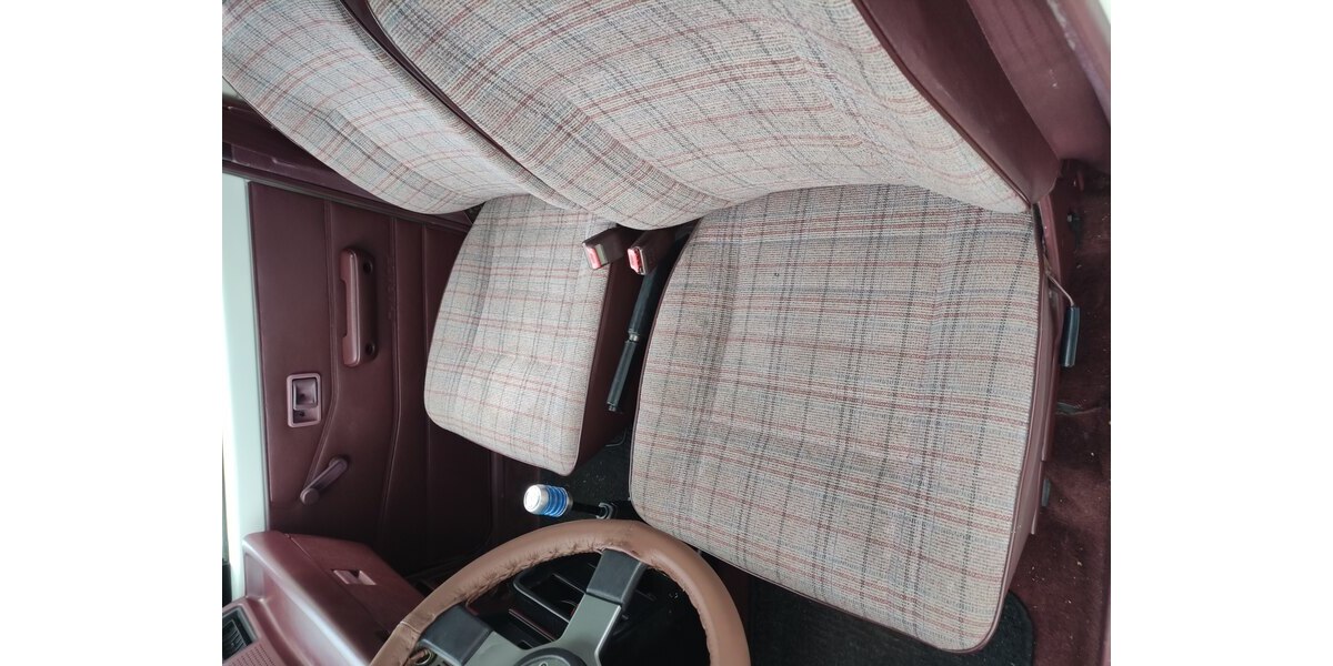 Daihatsu Charade 114.000 km 3.500 &euro; Laatzen 30880