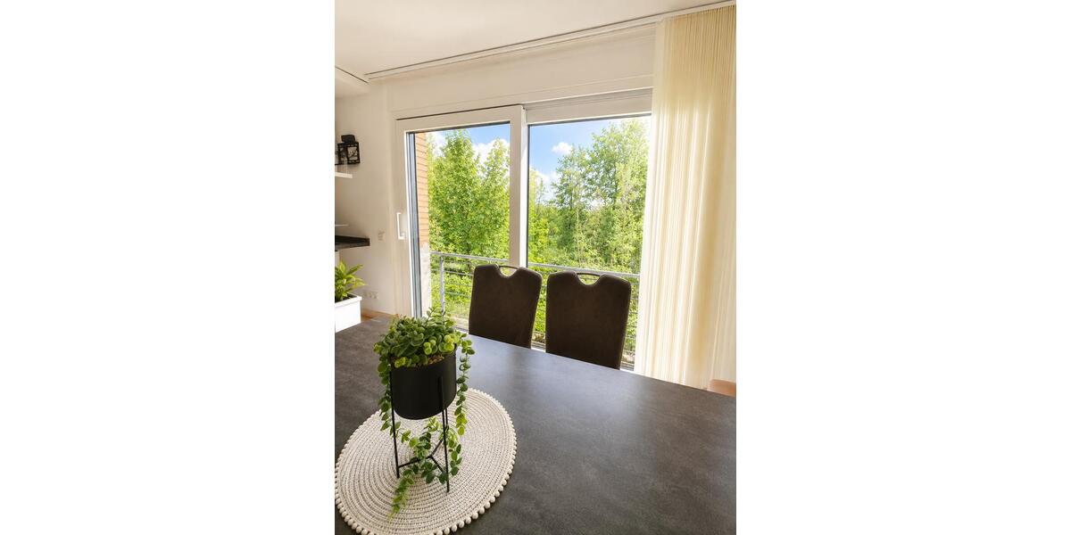 Hochparterre Laatzen - 4 Zimmer, 165 m&sup2;, 2.000&euro; | Angebot:26616525