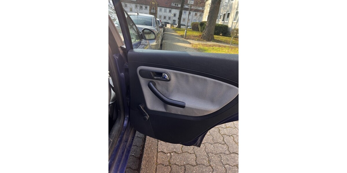 Seat Ibiza 175.000 km 2.000 &euro; Salzgitter 38226