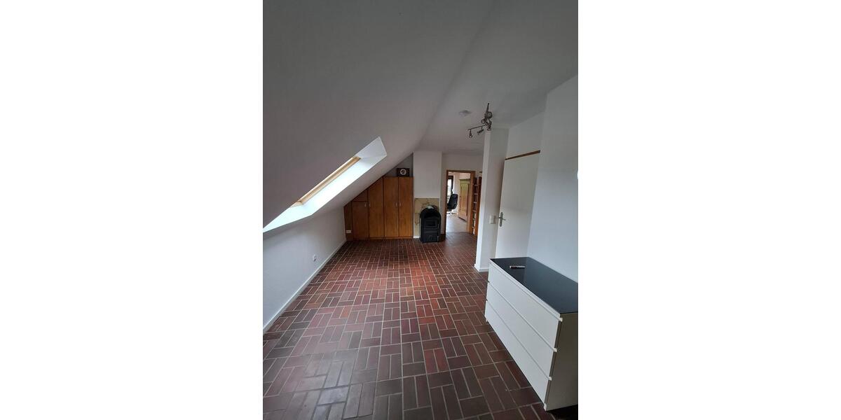 Dachgeschoßwohnung Hildesheim Bockfeld - 2 Zimmer, 62 m&sup2;, 450&euro; | Angebot:26660397