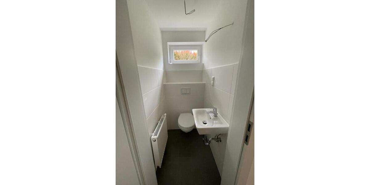 Etagenwohnung Hildesheim Himmelsthür - 2 Zimmer, 105 m&sup2;, 875&euro; | Angebot:25922695