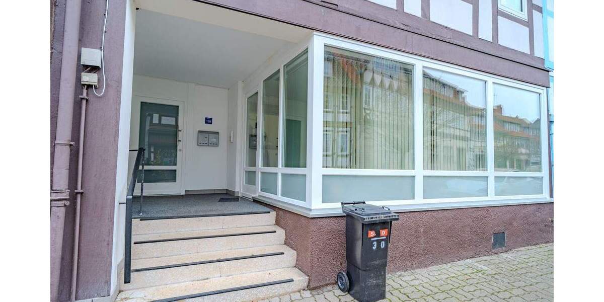 Mehrfamilienhaus, Wohnhaus Bad Salzdetfurth Detfurth - 7 Zimmer, 290 m&sup2;, 220.000&euro; | Angebot:25835327