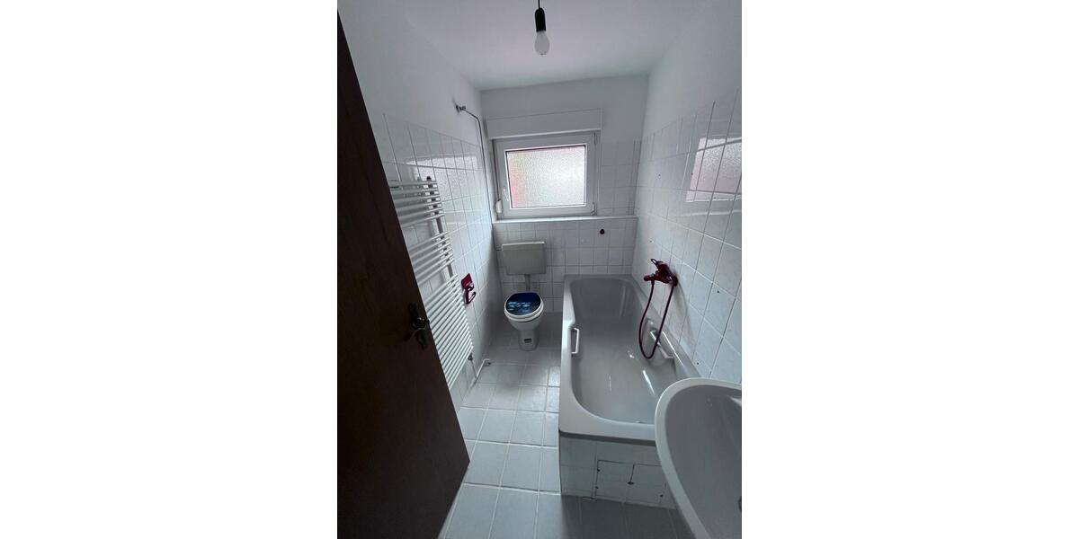 Reihenhaus Delligsen - 7 Zimmer, 195 m&sup2;, 1.050&euro; | Angebot:26603333