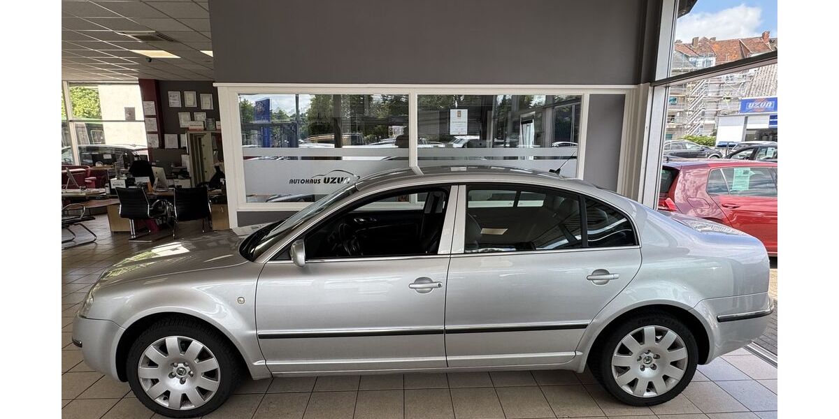 Skoda Superb 217.986 km 3.990 &euro; Hannover 30419