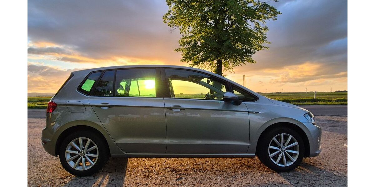 VW Golf Sportsvan 150.951 km 8.700 &euro; Springe 31832