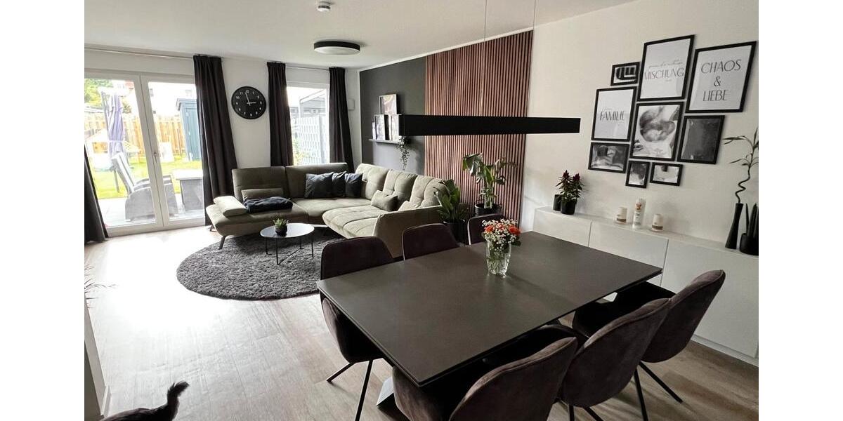 Reihenhaus Springe - 6 Zimmer, 145 m&sup2;, 1.650&euro; | Angebot:26582083