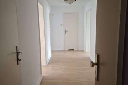 Wohnung Hildesheim - 3 Zimmer, 69 m&sup2;, 490&euro; | Angebot:25774593