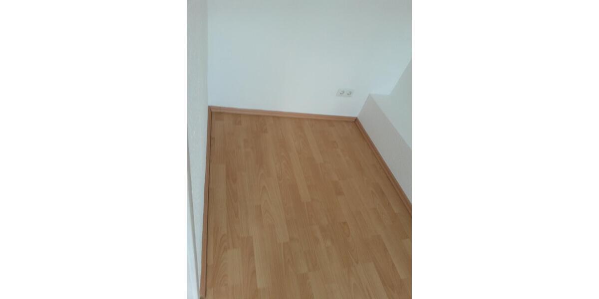 Etagenwohnung Hannover Döhren-Wülfel - 5 Zimmer, 126 m&sup2;, 1.200&euro; | Angebot:25391441