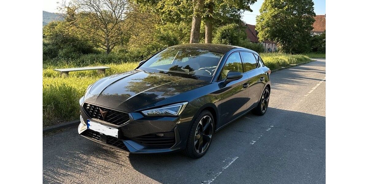 Cupra Leon 49.700 km 22.500 &euro; Grünenplan 31073
