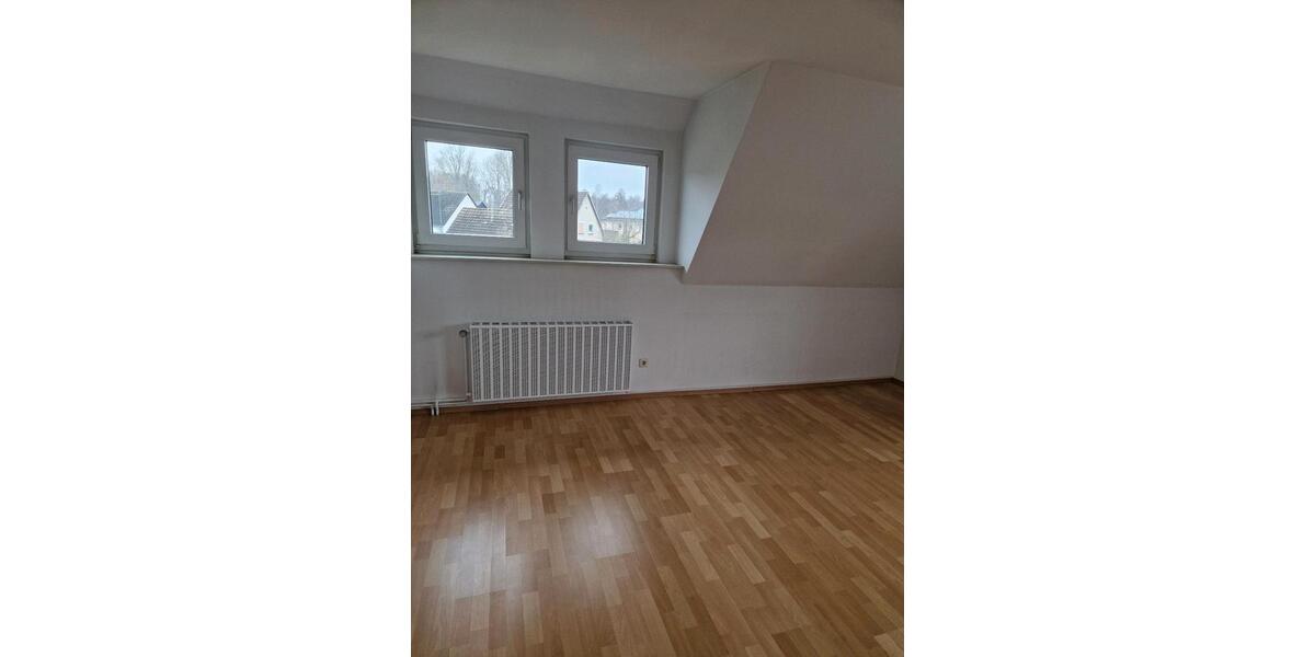 Einfamilienhaus Peine - 7 Zimmer, 140 m&sup2;, 350.000&euro; | Angebot:25765087