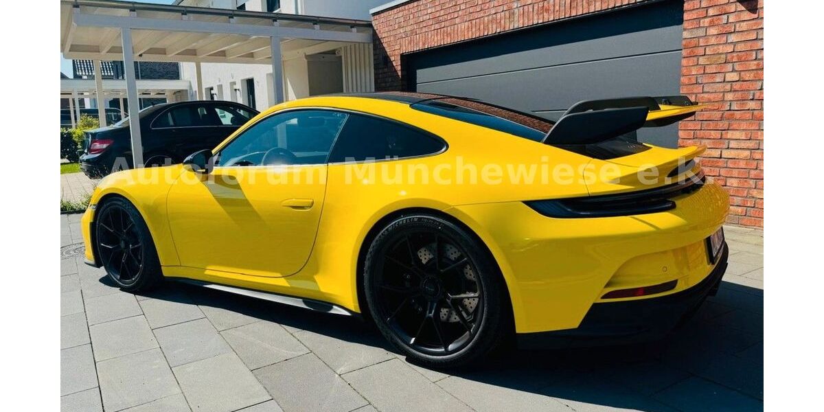 Porsche 992 2.700 km 209.999 &euro; Hildesheim 31135