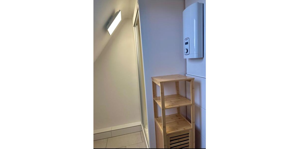 Dachgeschoßwohnung Hildesheim Himmelsthür - 1 Zimmer, 25 m&sup2;, 300&euro; | Angebot:25925793