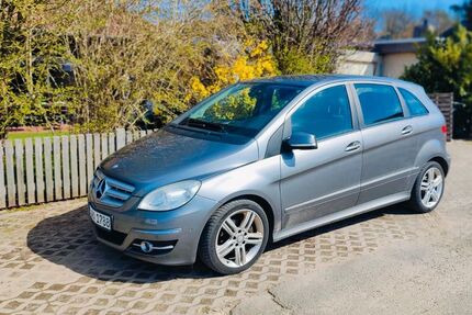 Mercedes-Benz B 180 318.000 km 2.800 &euro; Lehrte 31275