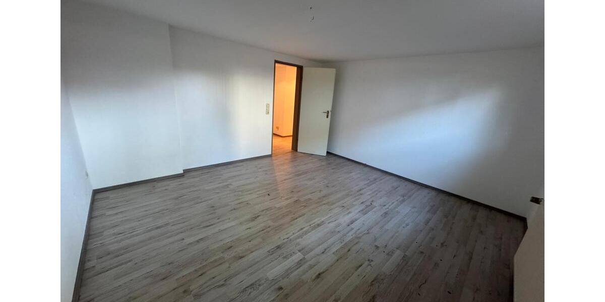 Etagenwohnung Hannover Buchholz-Kleefeld - 3 Zimmer, 90 m&sup2;, 650&euro; | Angebot:25311390