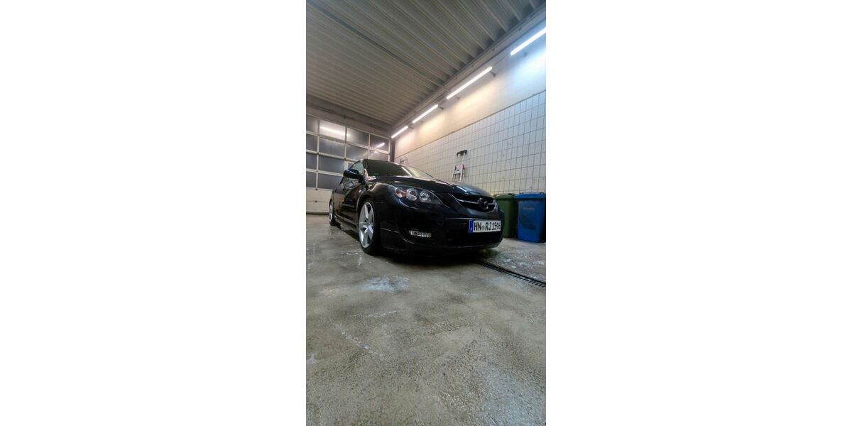 Mazda 3 198.000 km 10.249 &euro; Giesen 31180