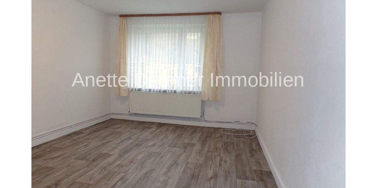 Reihenmittelhaus Freden (Leine) Freden - 8 Zimmer, 180 m&sup2;, 119.000&euro; | Angebot:25695285