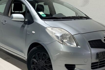 Toyota Yaris 284.000 km 1.350 &euro; Hannover 30179