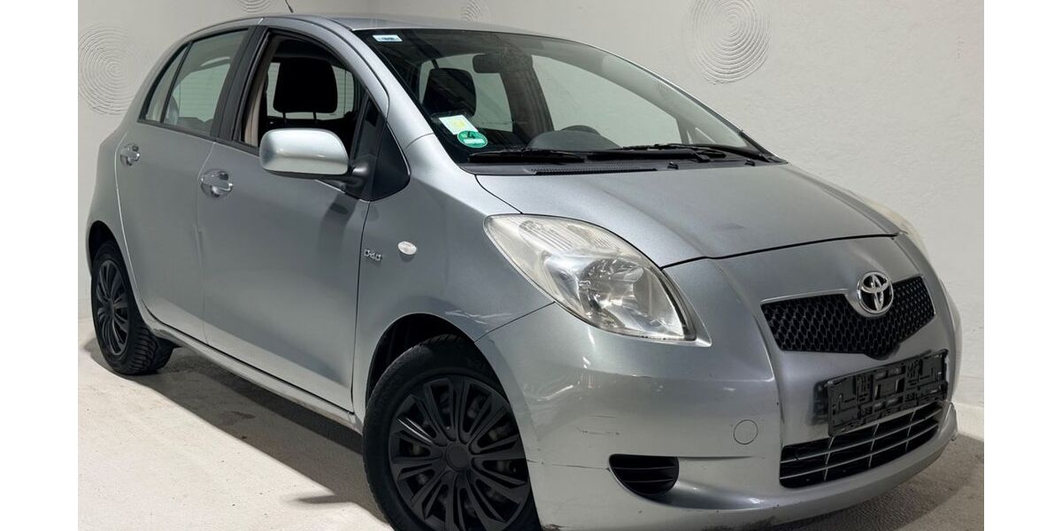 Toyota Yaris 284.000 km 1.350 &euro; Hannover 30179