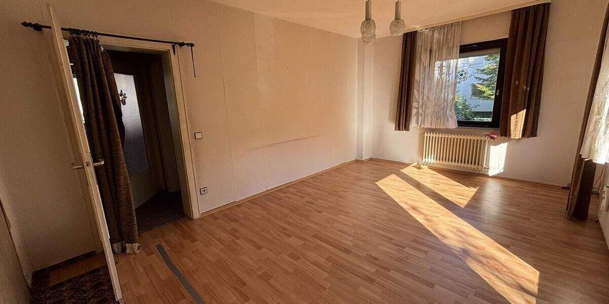 Einfamilienhaus Lehrte Ahlten - 8 Zimmer, 129 m&sup2;, 355.000&euro; | Angebot:25731751
