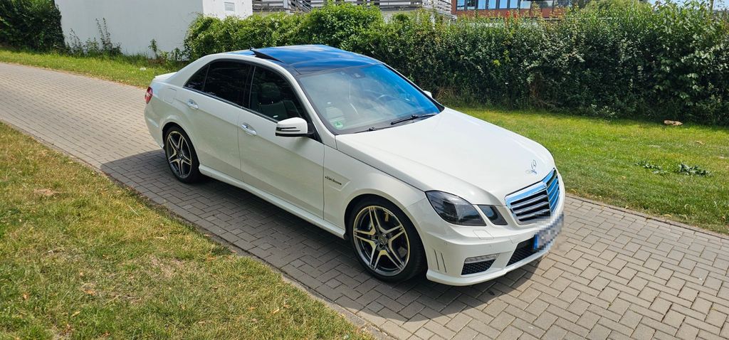 Mercedes-Benz E 63 AMG 109.000 km 29.900 &euro; Salzgitter 38226
